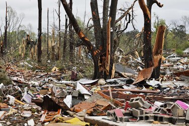 Al menos cuatro muertos en Estados Unidos por tornados y tormentas en el este del país