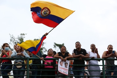 ‘Los nadie’, la fuerza electoral de Gustavo Petro, celebra su llegada al poder en Colombia