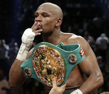 Mayweather incrementó sus ganancias; anuncia cambios en su equipo
