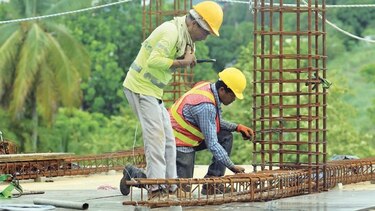 Producción de materiales sufre impacto de huelga