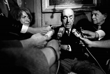 Poeta chileno Pablo Neruda murió de cáncer, confirmaron peritos