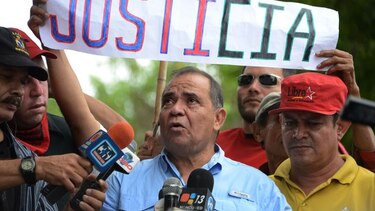Condenan por seis delitos de difamación a periodista hondureño