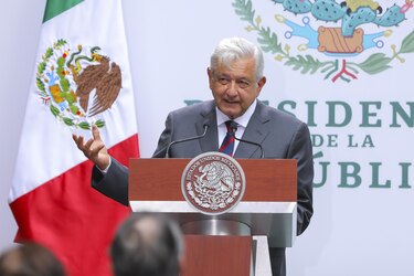 López Obrador resta importancia a eventual revés a su reforma eléctrica en Congreso mexicano