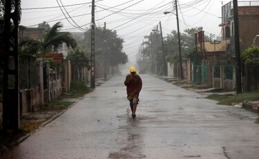 Cuba reconoce daños ‘muy fuertes’ en casas e infraestructura por el paso de Rafael