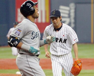 Equipo de Japón blanquea 2-0 a estrellas de Grandes Ligas
