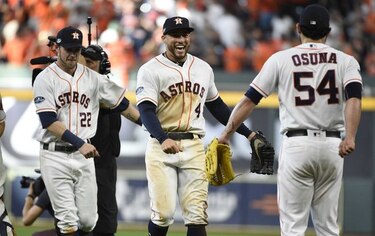 Astros parten por delante en serie ante Indios