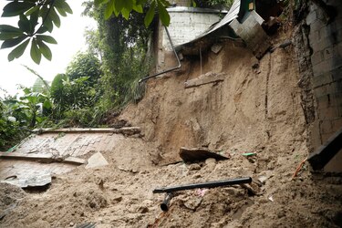 Se eleva a 19 la cifra de fallecidos por las fuertes lluvias en El Salvador
