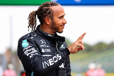 Hamilton supera a Verstappen en sesión de clasificación