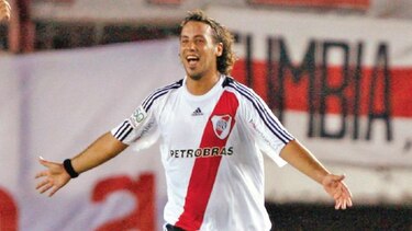Fabbiani lidera el mercado de fichajes en el fútbol nacional