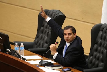 Pleno aprueba en segundo debate proyecto que aumenta la beca universal