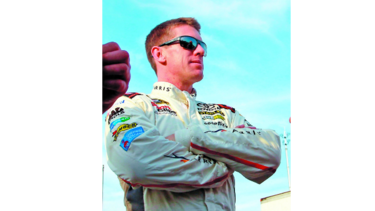 Edwards abandona la Nascar; llega Suárez