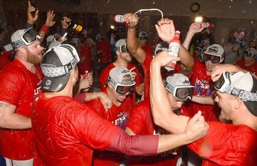 Nacionales sellan su boleto a los 'playoffs' y Cerveceros están cerca de capturar el último comodín