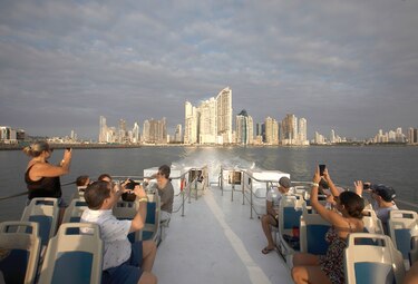 Entrada de turistas cae 2%