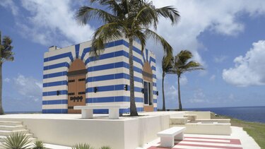 Quiénes eran los dos asistentes clave de Jeffrey Epstein y por qué aún controlan su dinero y sus secretos