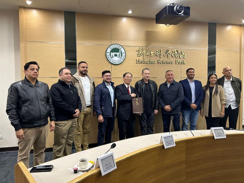 Diputados se reúnen con la vicepresidenta y el canciller de Taiwán; Mulino recuerda que el Ejecutivo dirige la política exterior