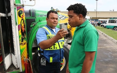 ATTT realiza operativo a 'diablos verdes' en Las Mañanitas