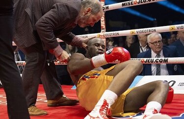 Adonis Stevenson permanece en coma, indicó su promotor