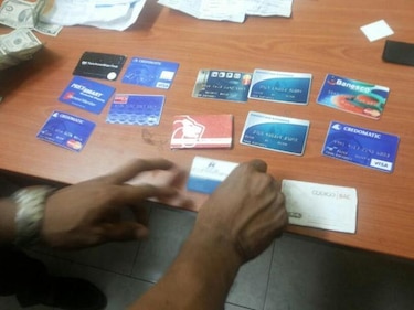 Capturan a clonadores de tarjetas en Los Santos