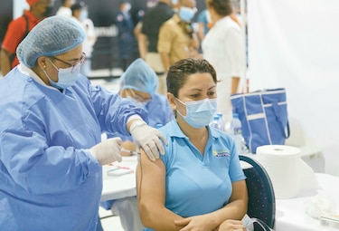 El impacto de la vacunación en el control de la pandemia se espera para fin de año