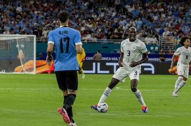 Panamá - Uruguay: Araújo le da la ventaja a la Celeste con un golazo en el primer tiempo