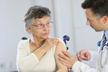 Capacitarán a personal de salud y a estudiantes sobre manejo de las vacunas