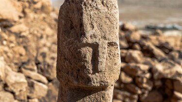Lo que el hallazgo de una escultura de 12,000 años de antigüedad revela sobre el ego de nuestros ancestros