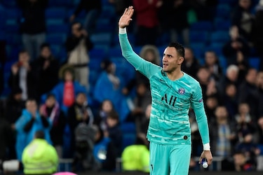 Real Madrid avanza a octavos, pero con doloroso empate ante el PSG