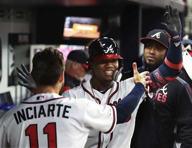Acuña firma con los Bravos por ocho años  y  100 millones de dólares