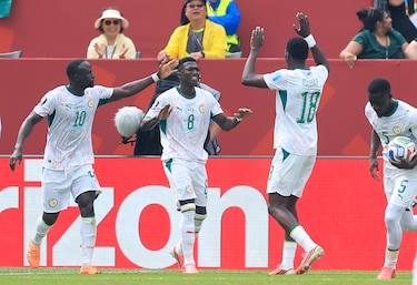 Senegal se acerca a los dieciseisavos con una goleada histórica sobre Irak