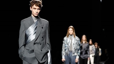 Dior esboza una nueva elegancia masculina