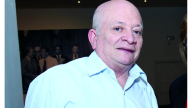 Manuel Orestes Nieto recibe honores