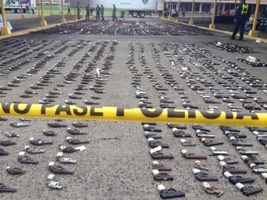 Policía Nacional destruye mil 990 armas decomisadas
