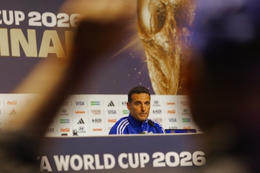 Scaloni y las cábalas: de las zapatillas contra Arabia a la final de su segundo Mundial