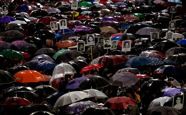 Multitudinaria 'marcha del silencio' por desaparecidos en Uruguay