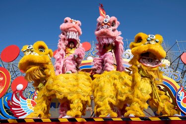 China y su diáspora celebran el Año Nuevo lunar: viajes, banquetes y luces