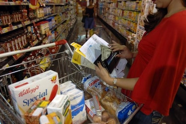 Gobierno asegura que el control de precios 'genera baja' en el costo de alimentos
