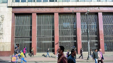 Proponen bajar encajes bancarios