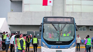 Convocarán nuevo acto para comprar 70 buses