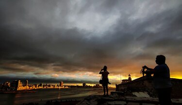 Tormenta Elsa avanza hacia Florida tras pasar por Cuba sin dejar grandes daños