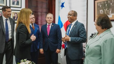 Jefa de la DEA visita Panamá; se reúne con la presidenta de la Corte y el procurador general de la Nación
