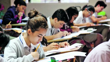 JÓVENES SE MIDEN EN DUELO DE NÚMEROS