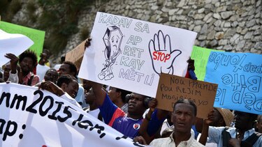 Marchan en Puerto Príncipe por derechos y contra reciente proceso electoral
