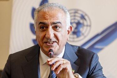 El hijo del sha Reza Pahlavi dice que intento de nombrar sucesor de Jameneí es un fracaso