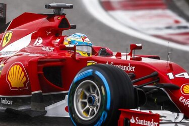 Alonso tratará de optar al podio en China y Hamilton de liderar el Mundial