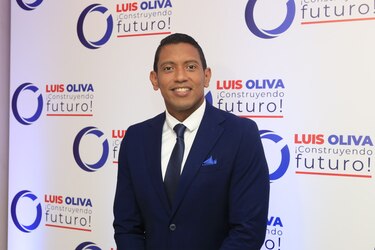 Candidato a diputado Luis Oliva lanza Anteproyecto de Ley 