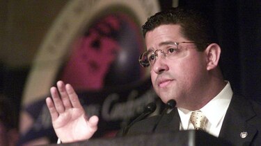 El Salvador: Confirman estado crítico del expresidente Francisco Flores