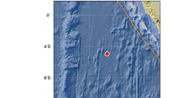 Sismo de 7.9 de magnitud sacude Indonesia, alerta de tsunami