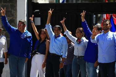 Una mujer y siete hombres buscan la Presidencia en elecciones extraordinarias de Ecuador