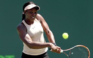 Stephens y Azarenka avanzan en Miami