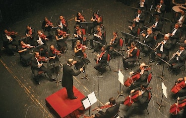 Orquesta retoma la sinfonía